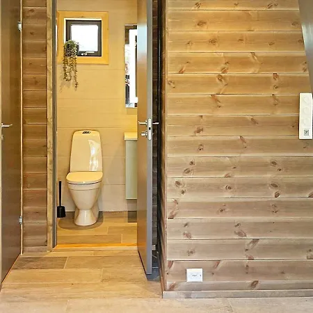 6 Person In Sollia-by Traum *