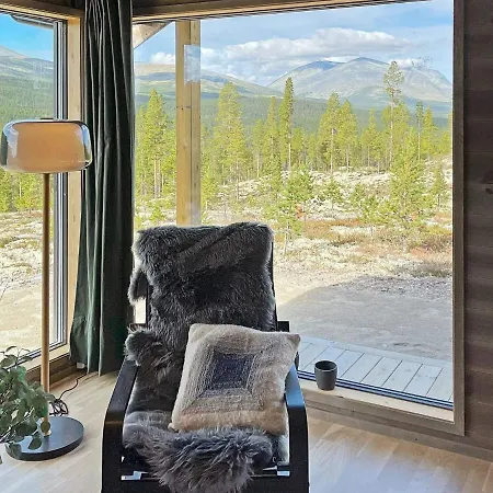 6 Person In Sollia-by Traum