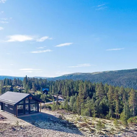 6 Person In Sollia-by Traum