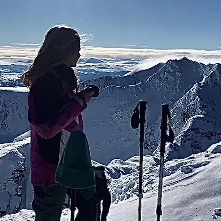 6 Person In Sollia-by Traum